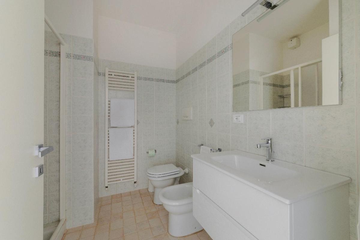 Residence Brezza Di Mare Сан-Бенедетто-дель-Тронто Экстерьер фото