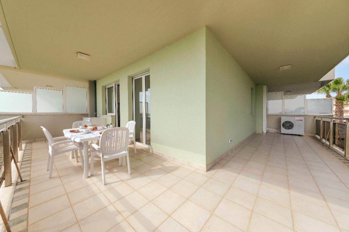 Residence Brezza Di Mare Сан-Бенедетто-дель-Тронто Экстерьер фото