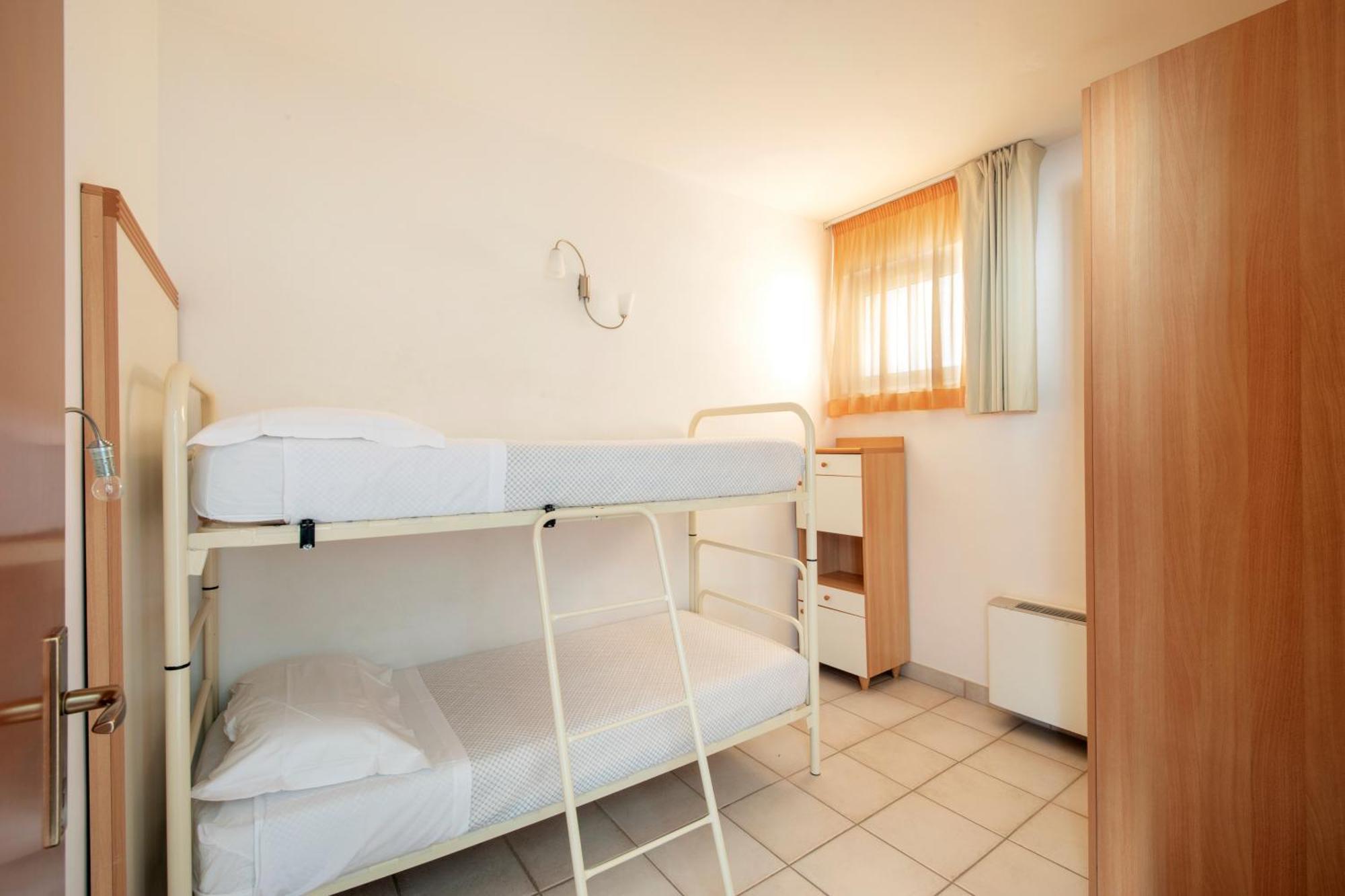 Residence Brezza Di Mare Сан-Бенедетто-дель-Тронто Экстерьер фото