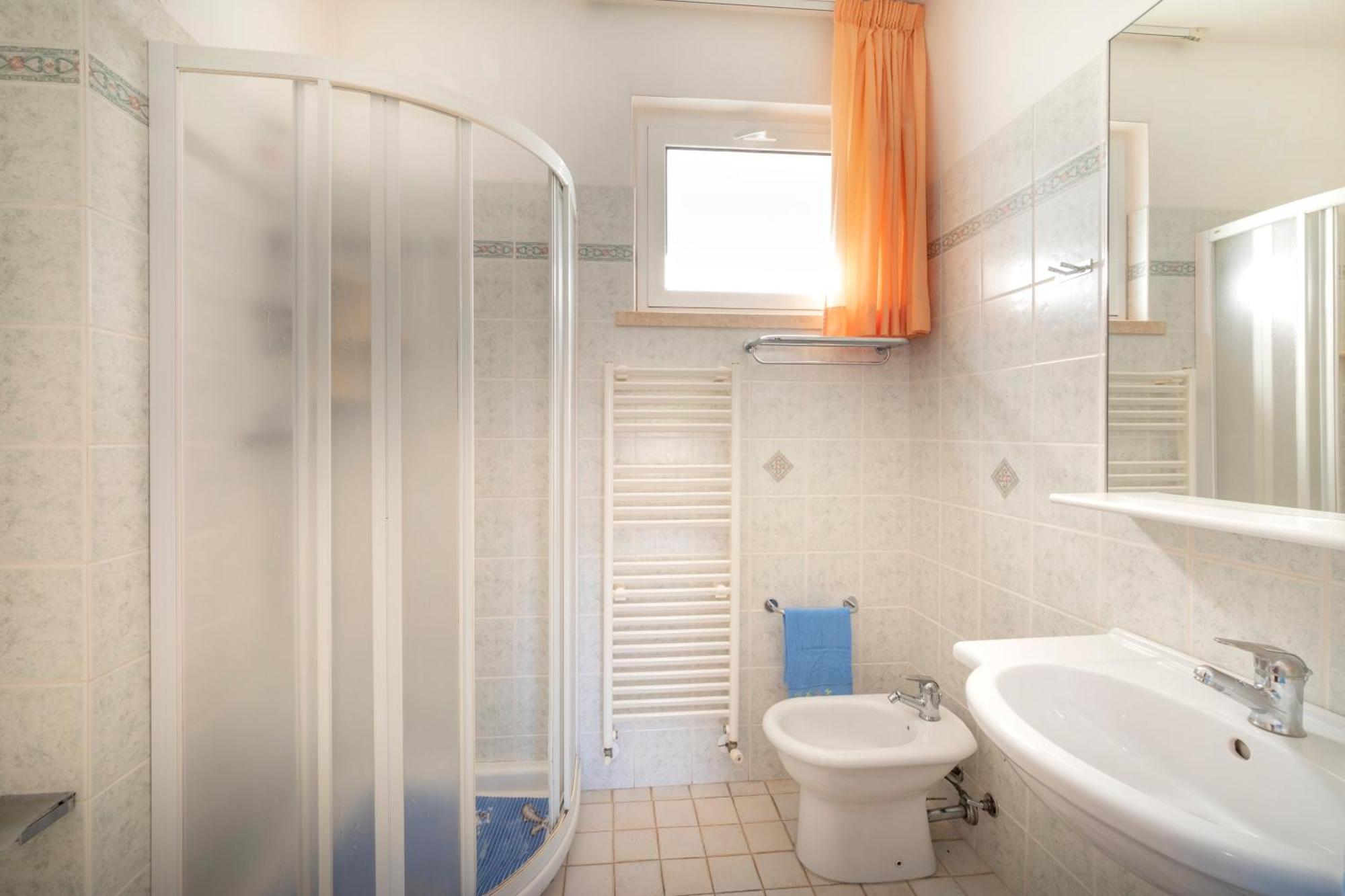 Residence Brezza Di Mare Сан-Бенедетто-дель-Тронто Экстерьер фото