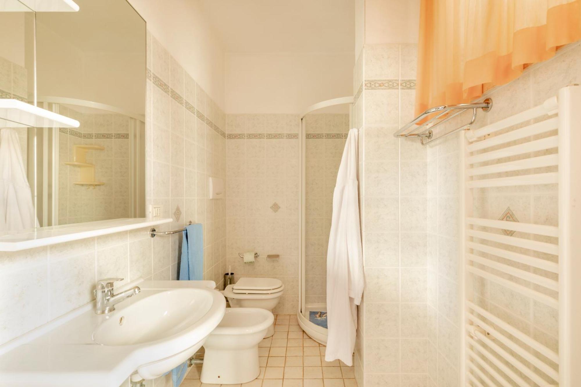 Residence Brezza Di Mare Сан-Бенедетто-дель-Тронто Экстерьер фото